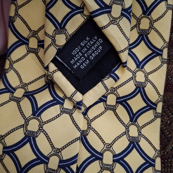 Vintage Gucci Made in Italy 100% Silk Designer Tie. - Picture 3 of 15